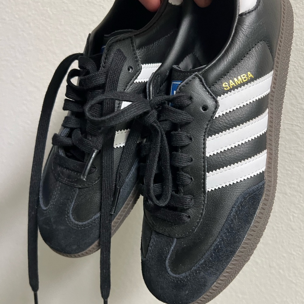 Adidas Samba Black and White Men's Shoes - Picture 2 of 4